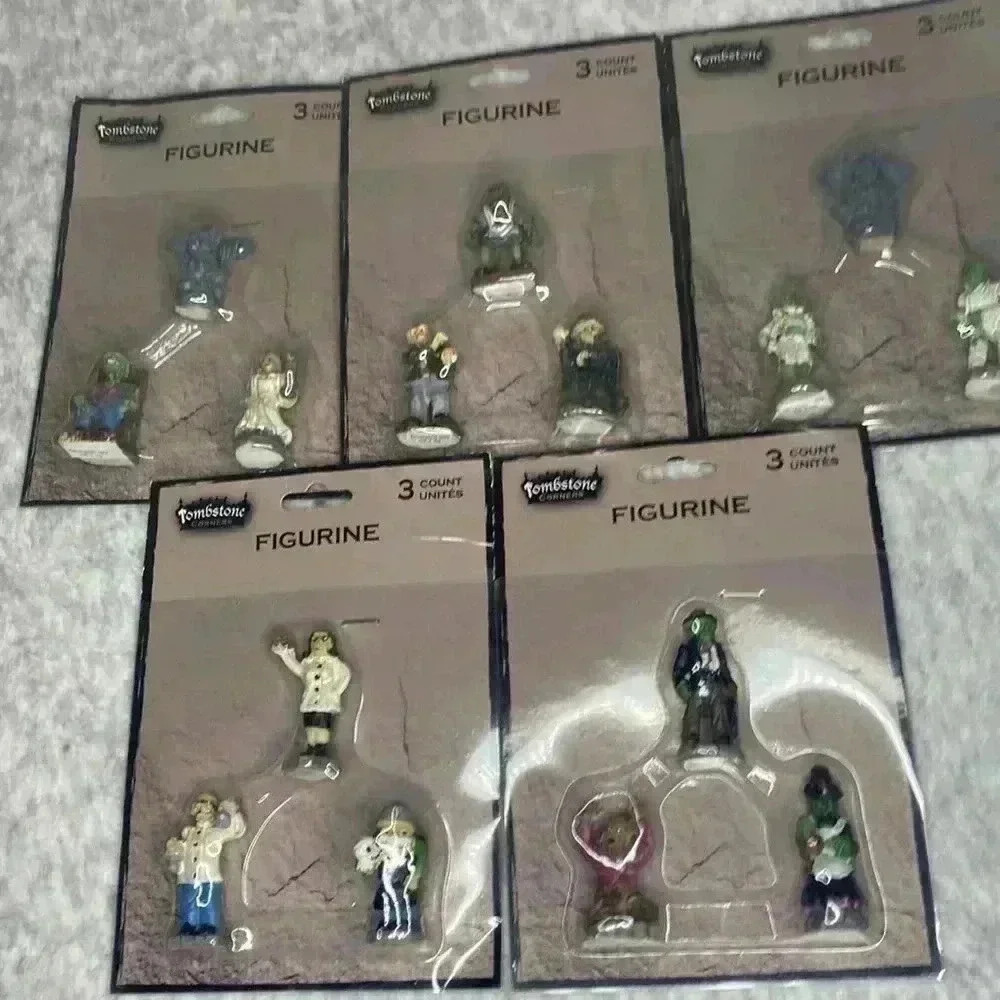 Vintage Lot of 5 of the Tombstone Corners Set Of 3